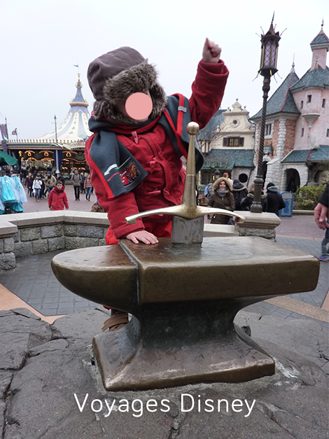 Voyages Disney : Quelle est la meilleure période pour visiter Disneyland Paris ? (photo épée Excalibur)